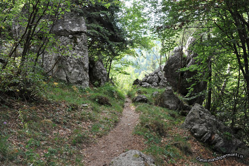 050 Periplo e vetta Monte Alben la Croce.JPG